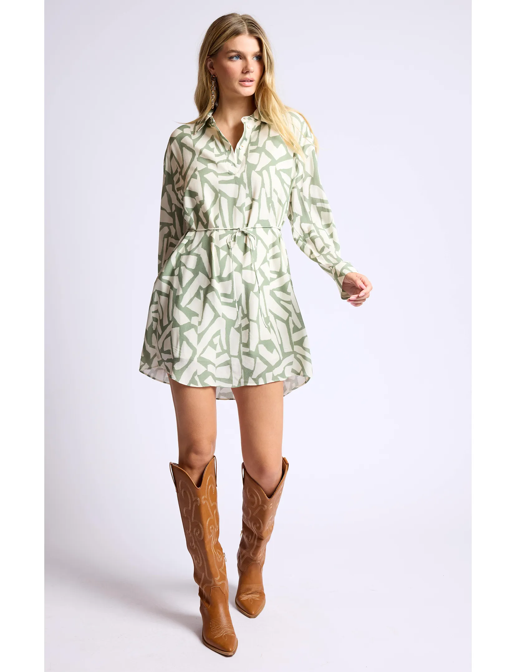Robe chemisier Al Fresco, vêtement crème sauge sage-the-labe