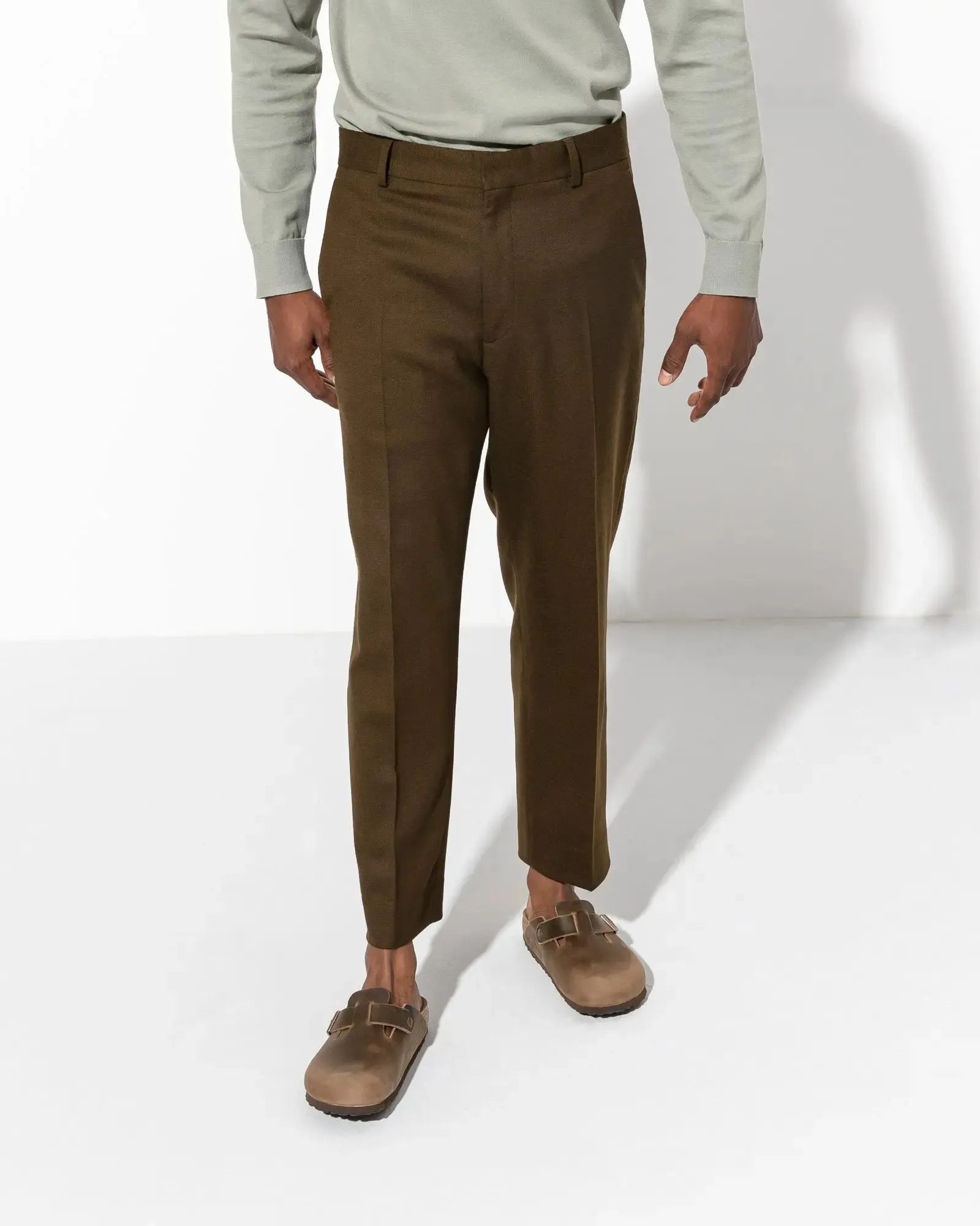 Sandales Birkenstock Boston en cuir huilé pour hommes en brun tabac