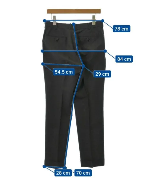 Brille par son élégance - Costumes d'affaires