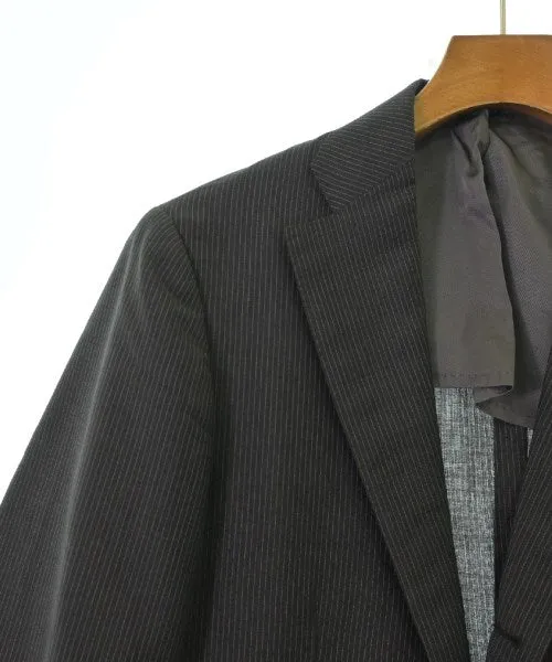 Brille par son élégance - Costumes d'affaires