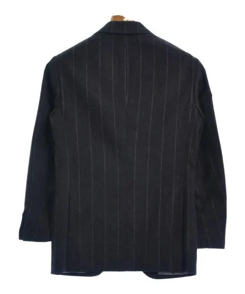 Brille par son élégance - Costumes d'affaires