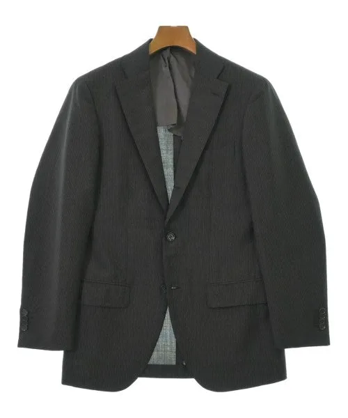 Brille par son élégance - Costumes d'affaires