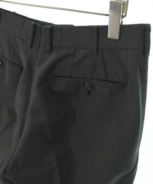 Brille par son élégance - Costumes d'affaires