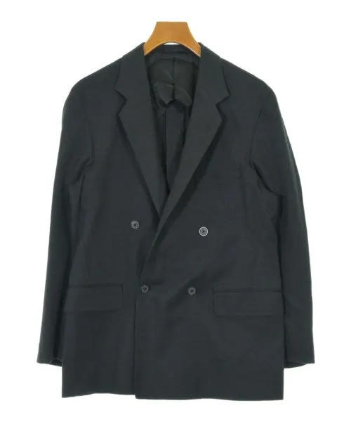 Costumes d'affaires Camoshita
