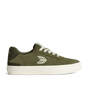 Chaussures Cariuma Luan Pro en Suédine Vert Olive et Ivoire