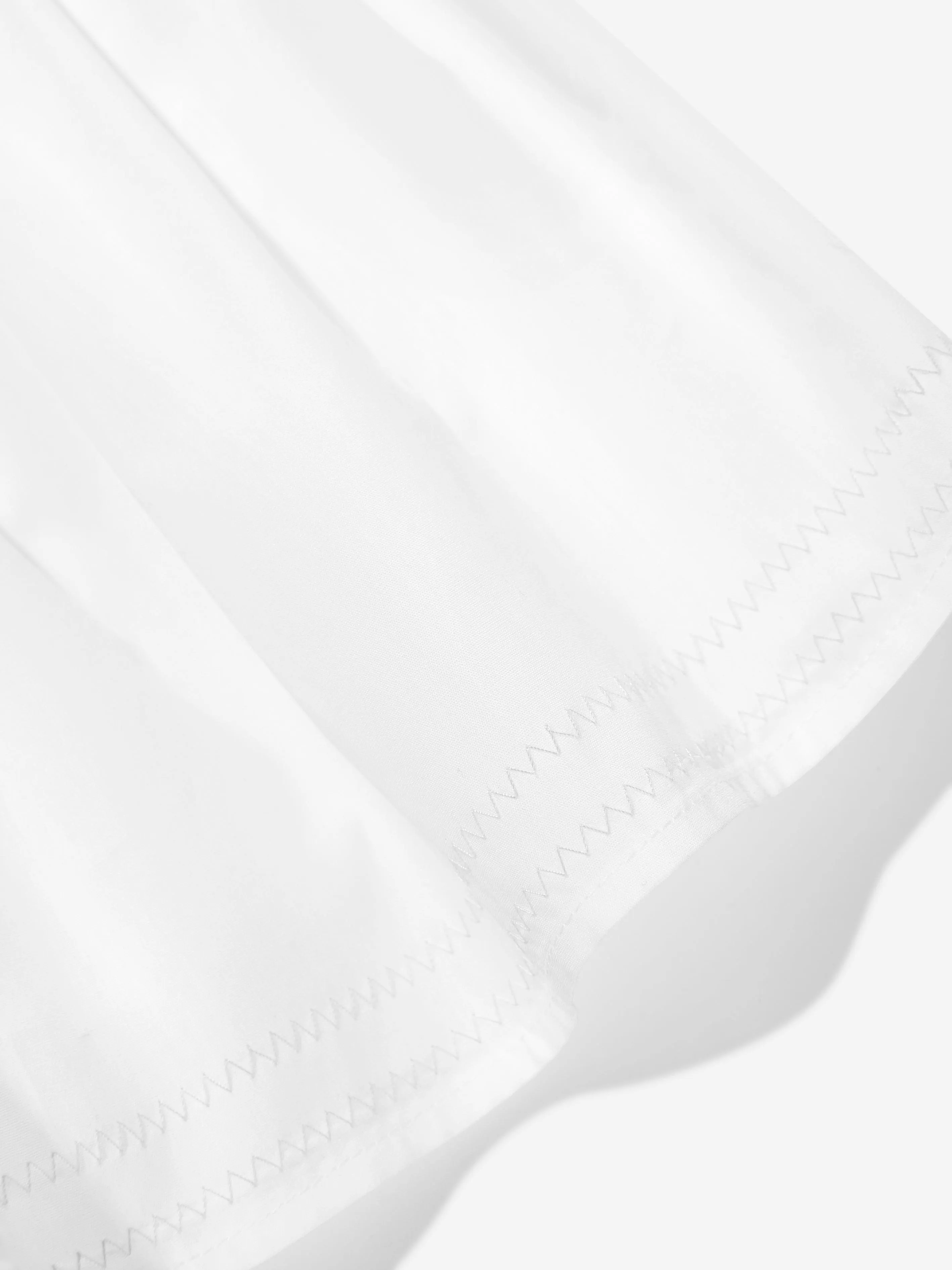 Robe d'été à motifs en zigzag pour filles en blanc