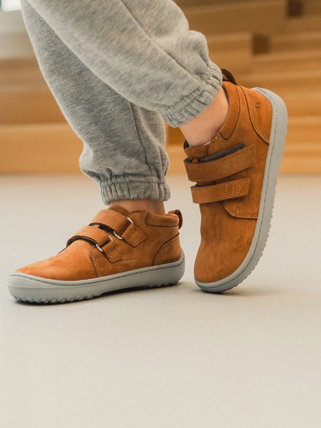 Chaussures Be Lenka Play - Cognac pour enfants pieds nus_Be Lenka_Chaussures