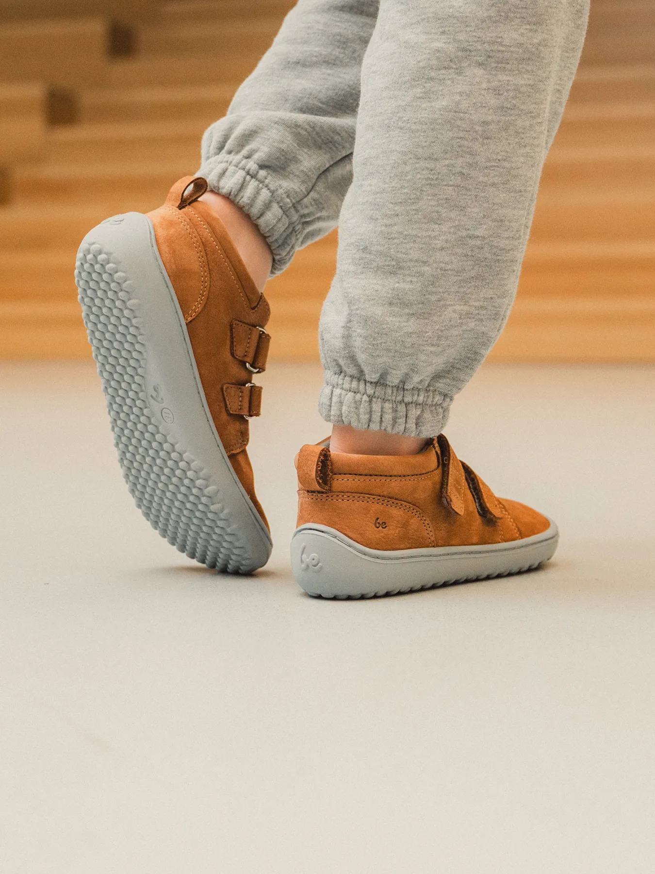 Chaussures Be Lenka Play - Cognac pour enfants pieds nus_Be Lenka_Chaussures