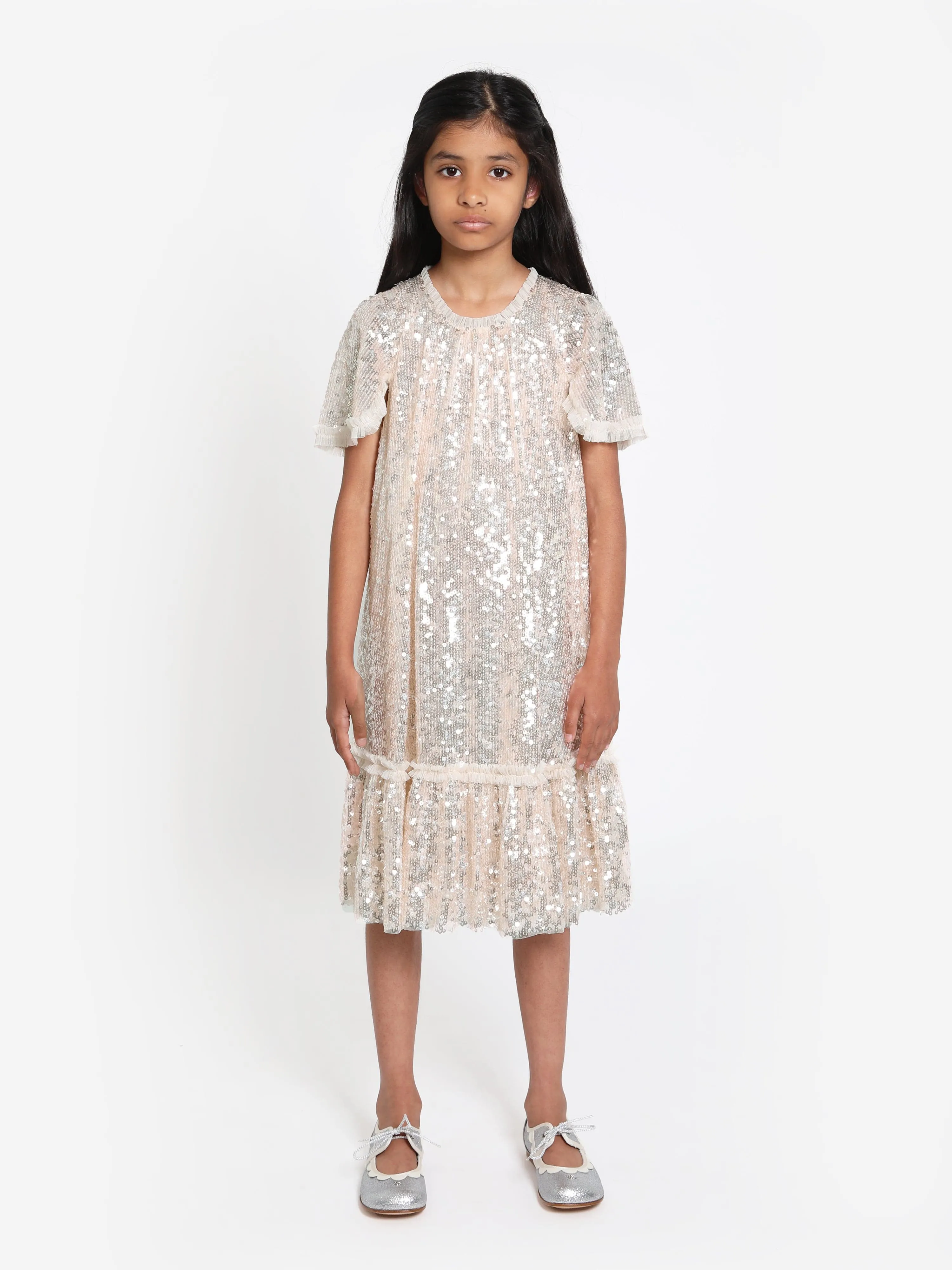Robe Mila brillante de Needle & Thread en crème