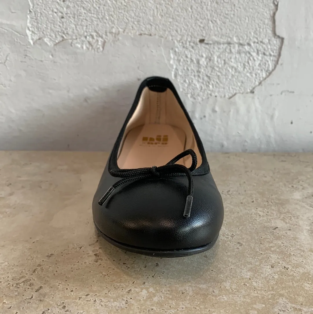 Nu x Neo 12000 Chaussures Noires_Neo